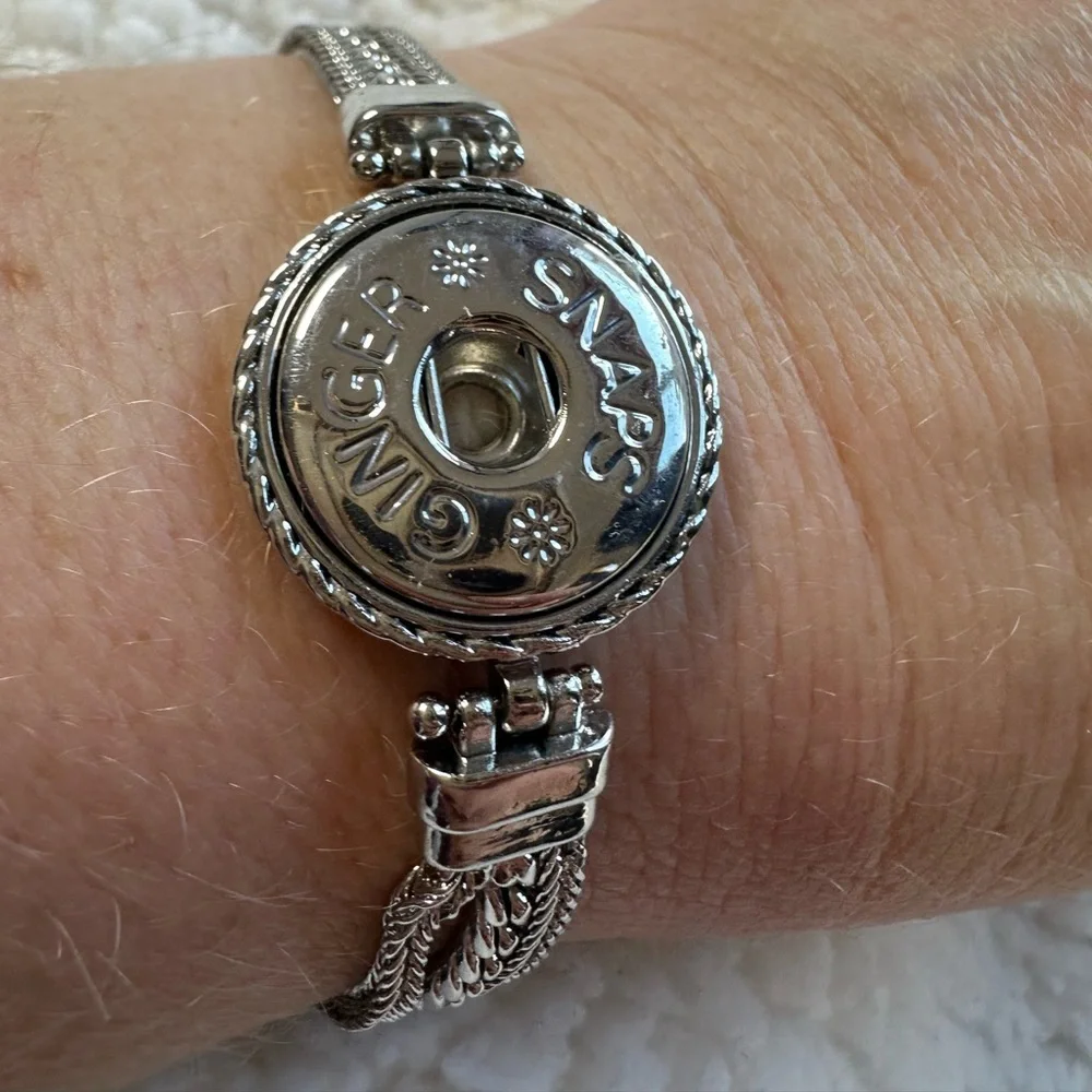 Ginger Snaps Elegant Bracelet with Three Snap in Charms 6 3/4 to 8 adjustable